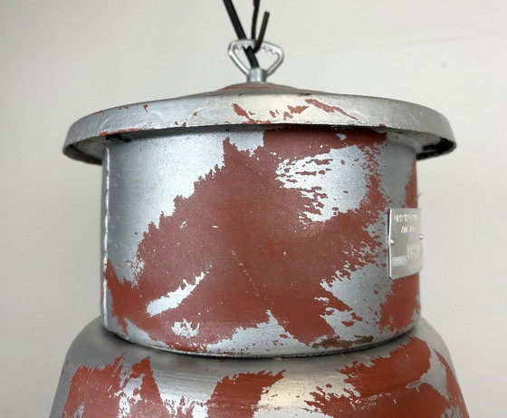 Image 1 of Suspension industrielle en forme de cage avec abat-jour en verre, de Mesko, années 1970