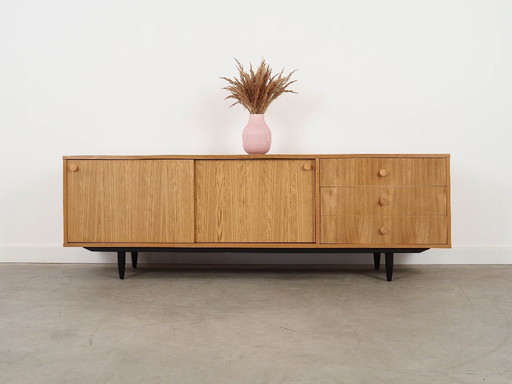Credenza in rovere, design scandinavo