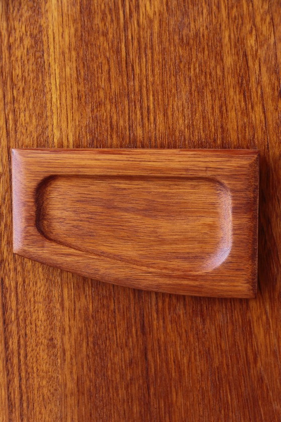 Image 1 of Skandinavisches Teak-Sideboard, 1960er Jahre - Restauriertes Beautility-Sideboard
