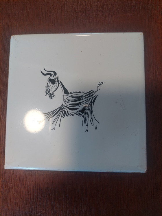 Image 1 of Coffee table