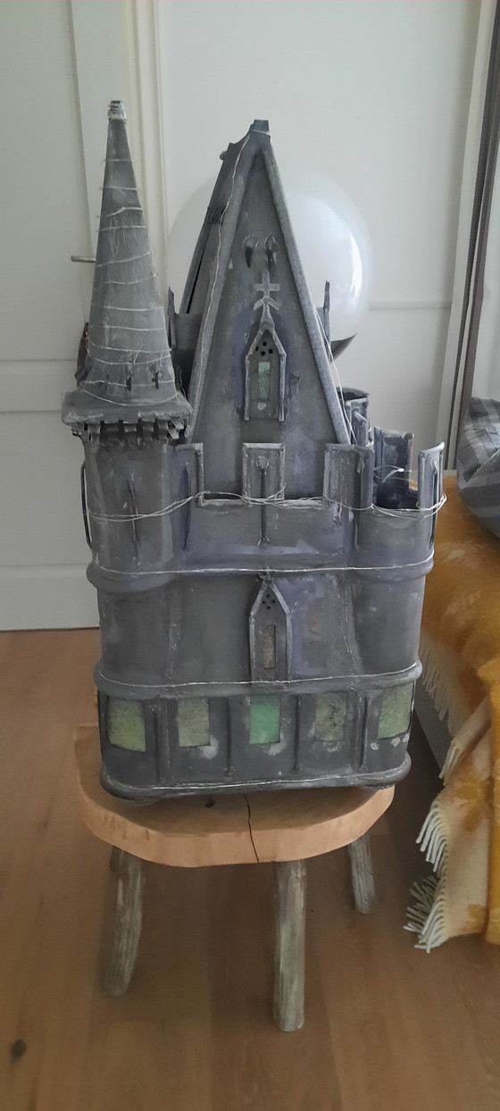 Image 1 of Prachtig groot zinken kasteel 19e eeuws