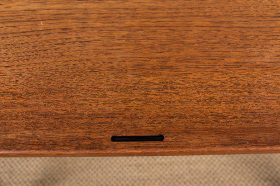 Image 1 of Table Danoise en Teck et Feutrine, extensible et réversible, pour repas ou jeux par Carlo Jensen pour Hundevad & Co 1958.