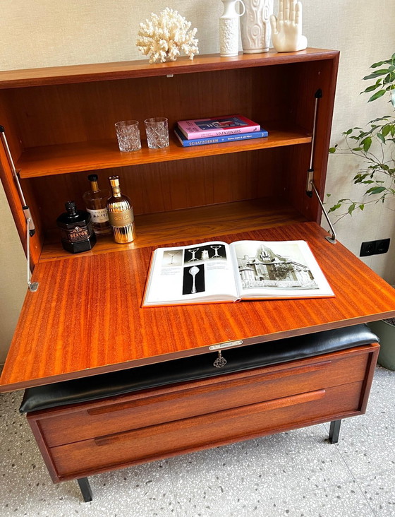 Image 1 of Buffet/armoire/meuble mural vintage