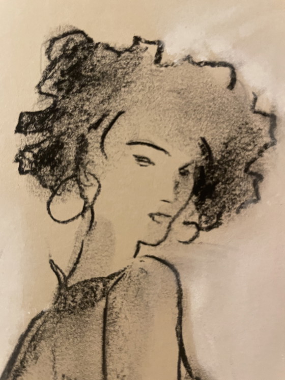 Image 1 of Retrato femenino en blanco pastel y carboncillo, pintura "Moda" firmada