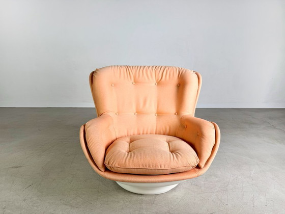 Image 1 of Original Michel Cadestin karate lounge chair Airbone fiberglass