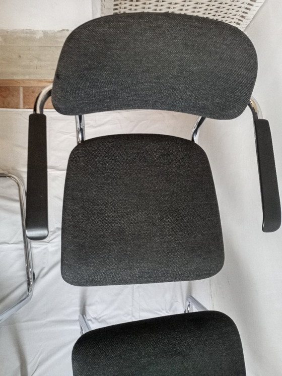 Image 1 of Lande Artifort Schlittenstühle