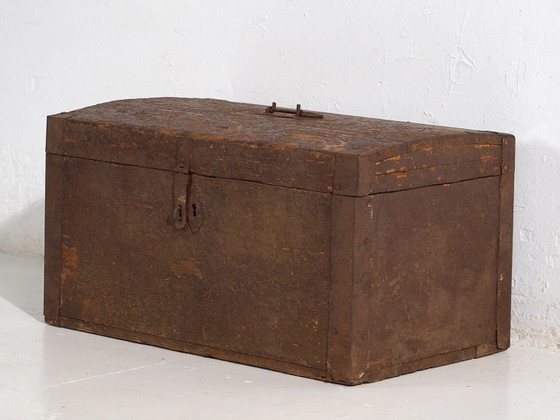 Coffre ancien avec structure métallique (c.1920) #3 – Commodes, Metal, Rustic (photo 26 of 34)