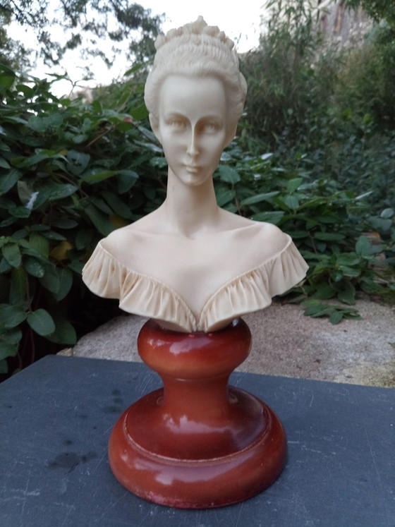 Alabaster Bust Manon Lescaut, Decorative Objects, Stone, Multi Color (photo 3 of 10)