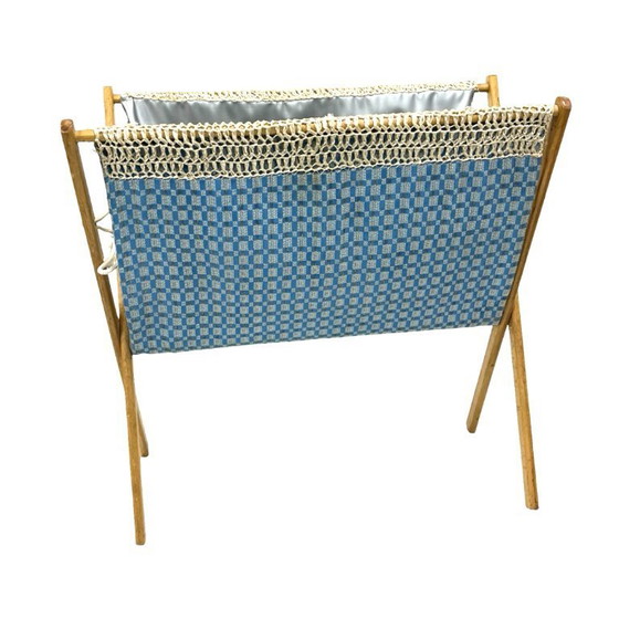 Image 1 of Porte-journaux vintage en bois et osier – Style moderne du milieu du XXe siècle, Europe de l'Ouest, années 1950-1960