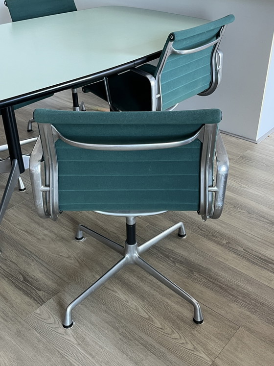 Image 1 of Original Vitra table + 4 swivel Vitra EA 108 chairs