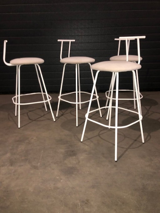 Sgabelli in edizione limitata, dal design unico ed elegante (bianco, grigio chiaro) di Richard Hutten