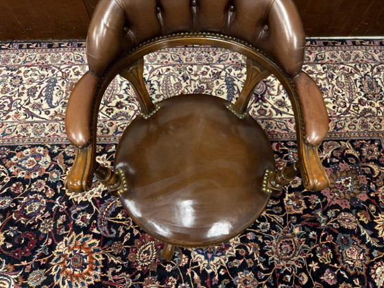 Antique English Chesterfield Office Chair – Leather, Wood (photo 6 of 7)