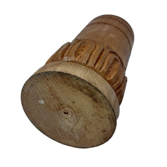 Image 1 of Tasse vintage en bois sculptée à la main – Un savoir-faire intemporel