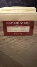 8 Poltrona Frau creme kleurige design stoelen 