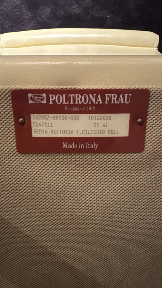 8 Poltrona Frau cream-colored design Dining chairs – Wood, Leather (photo 2 of 6)