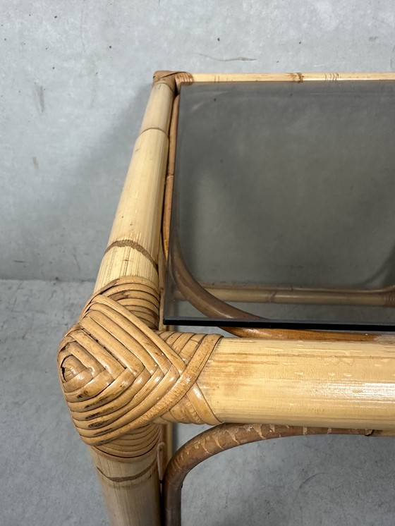 Image 1 of Table d'appoint vintage - bambou et verre