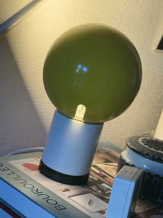 Image 1 of Lámpara de mesa Valenti Toy diseñada por Gaetano Sciolari para Artemide & Flos