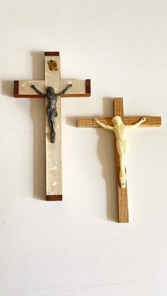 Paire Crucifix Vintage – Décorations murales, Plastic, Metal (photo 2 of 17)