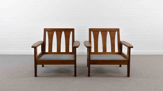 Image 1 of Set van 2 scandinavische fauteuils in teak met paarse bekleding