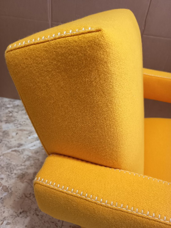 Image 1 of CASSINA 2x Poltrona 637 Utrecht 2024 (NUOVO, mai usato) in lana gialla KVDRAT € 6.600