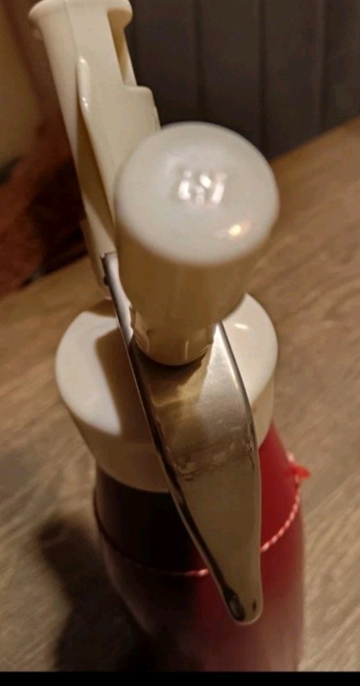 Image 1 of ISI Austria slagroomdispenser uit de jaren 70.