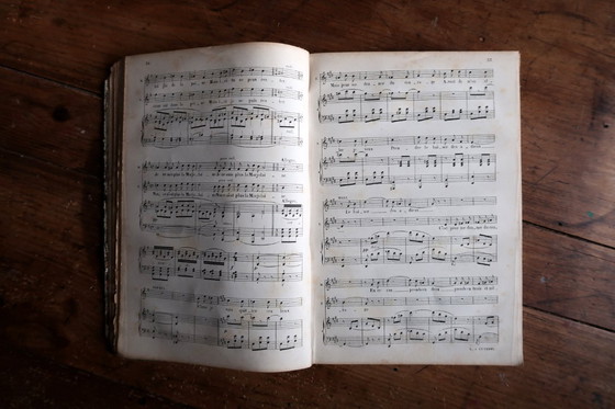 Image 1 of Antike französische Opernpartitur „La Marjolaine“ von Charles Lecocq, Ende des 19. Jahrhunderts – 2C49