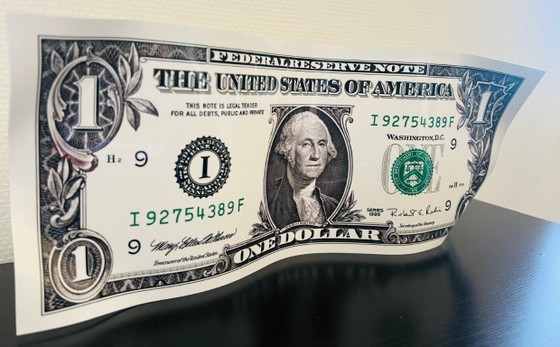 Image 1 of Kunstsculptuur ONE DOLLAR THE WHITE