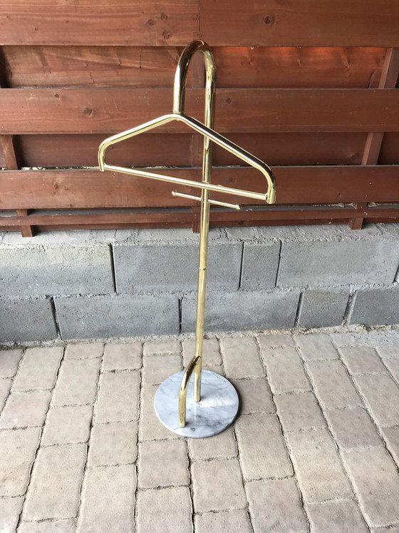 Mid-Century Brass and Marble Valet, 1970s – Coat racks, Mid Century Modern (photo 3 of 6)