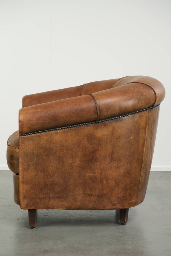 Bella Poltrona Club Vintage in Pelle di Pecora Colore Cognac con un Aspetto Robusto – Poltrone, Leather (photo 5 of 14)