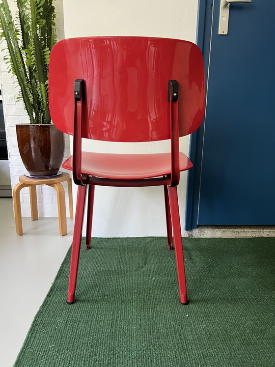 Silla Revolt de Friso Kramer Ahrend – Sillas de comedor, Metal, Plastic (photo 4 of 8)