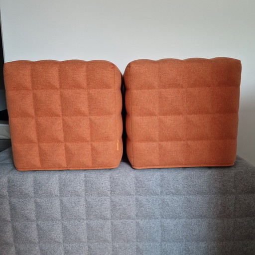 3 Buzzispace.Com Poufs