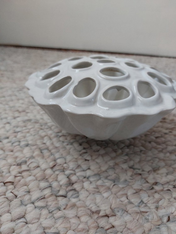 Image 1 of vaso di tulipani in terracotta d'epoca