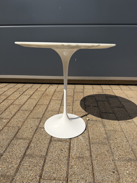 Image 1 of Knoll Tulip side table in Arabescato Satin matte marble in MINT CONDITION!! Eero Saarinen