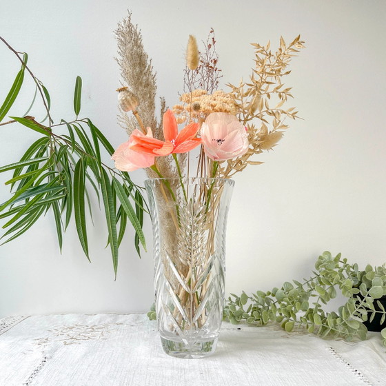 Vintage crystal vase with chiseled pattern (photo 2 of 9)