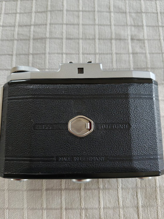 Zeiss Ikon Nettar folding camera – Photography, Glass, Leather (photo 9 of 15)