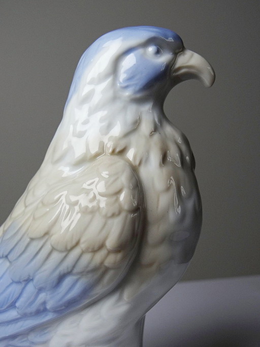 Small eagle in fine vintage porcelain