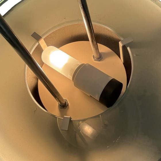 Image 1 of Herda - Vintage Memphis style Desk lamp - Glass and Chrome - Ufo / Mushroom shaped