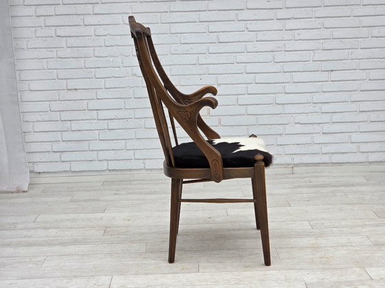 Image 1 of Deense fauteuil met hoge rugleuning, opnieuw bekleed, meubels koeienhuid, eiken.