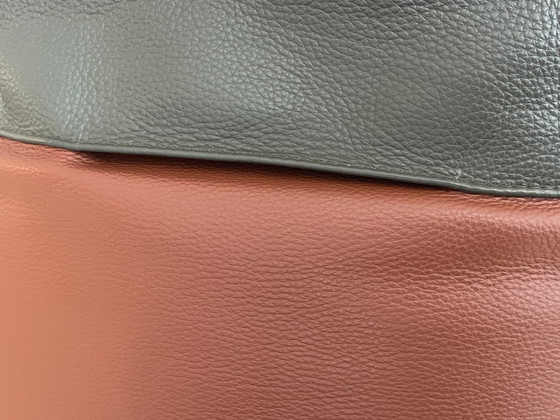 Image 1 of Puf Pode Boya