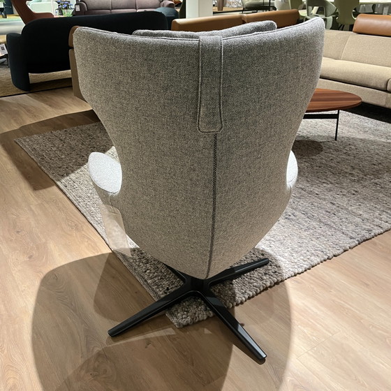 Image 1 of Leolux Caruzzo Plus armchair with ottoman