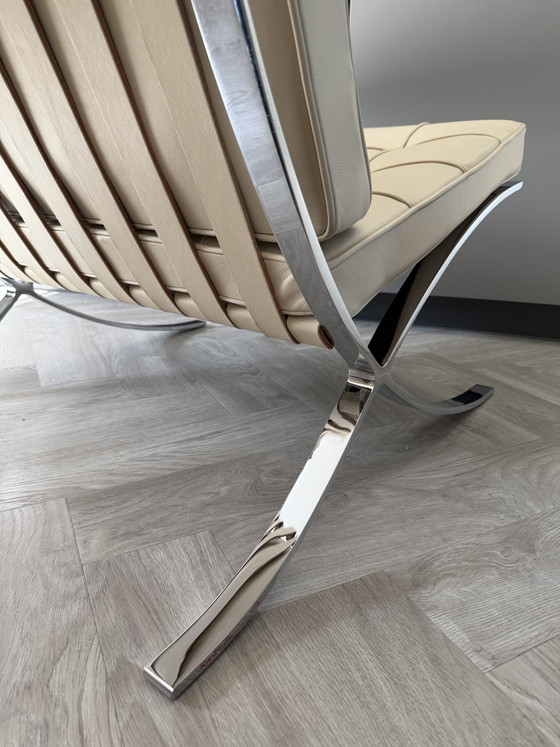 Knoll Barcelona Stoel – Stoelen / fauteuils, Leather, Metal (photo 10 of 15)