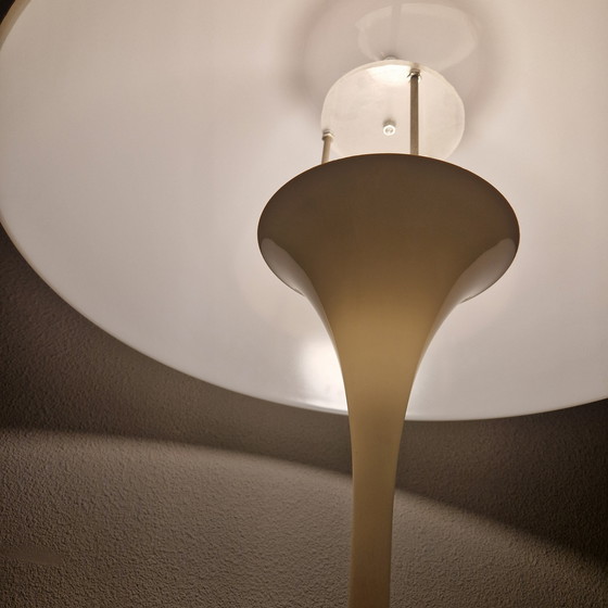 Image 1 of Louis Poulsen Panthella table lamp