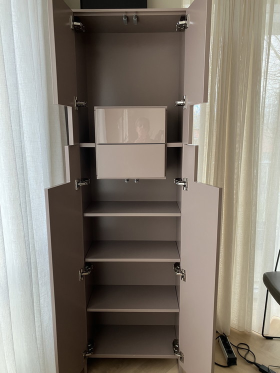 Image 1 of Cabinet Bert Plantagie