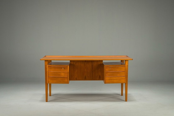 Image 1 of Dänischer Teakholz-Schreibtisch von Peter Lovig Nielsen für Hedensted Mobelfabrik, 1964