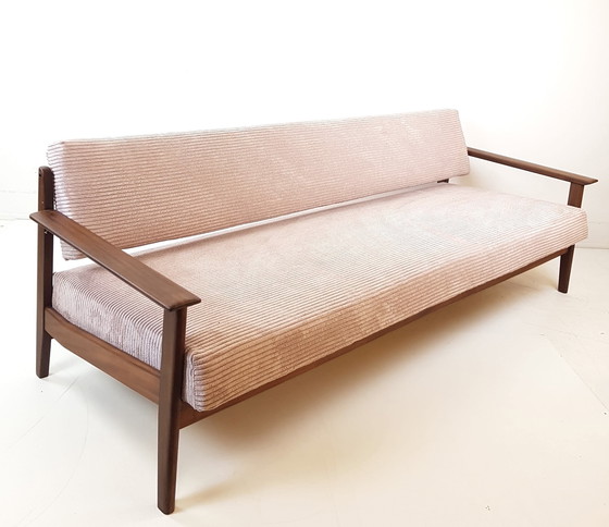 Image 1 of Panca vintage in teak, rosa pastello chiaro, recentemente rivestita