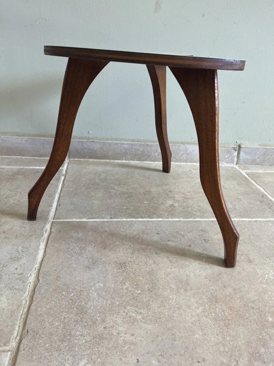 Small tripod side table in bean shape – 1950s/60s style – Wood, Mid Century Modern (photo 9 of 12)