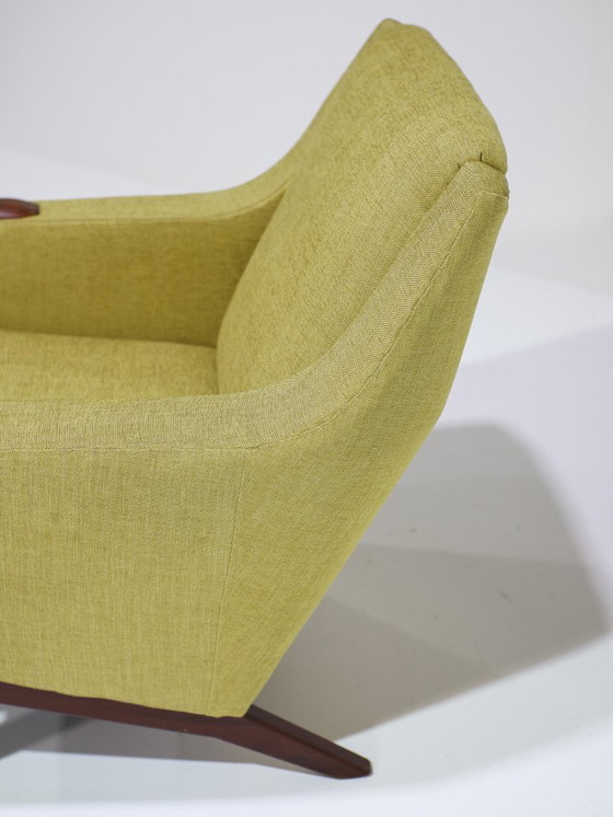 Image 1 of Poltrona vintage danese in teak gialla