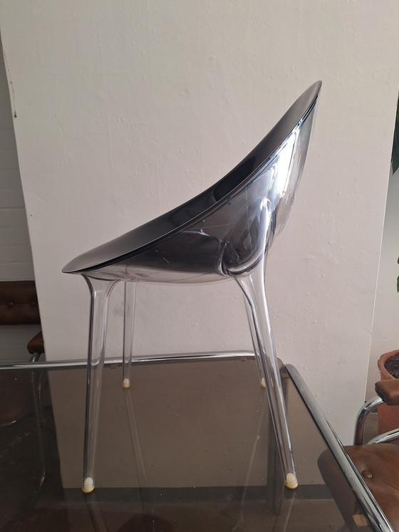 Image 1 of Kartell: la sedia impossibile di Philippe Starck