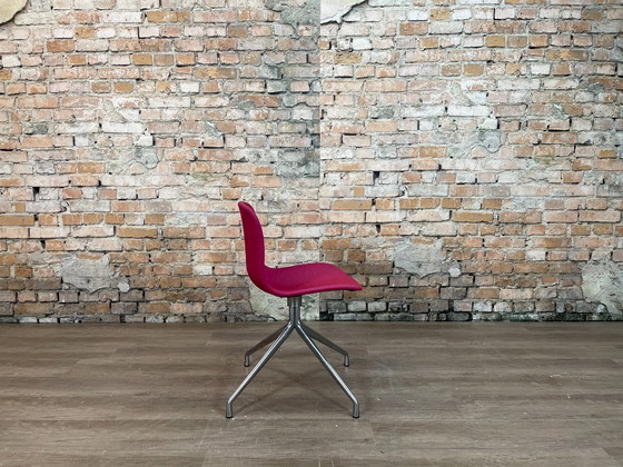 Hay AAC 11 Swivel, Purple-pink fabric | Hee Welling, Swivel chairs, Textile, Metal, Modern (photo 8 of 15)