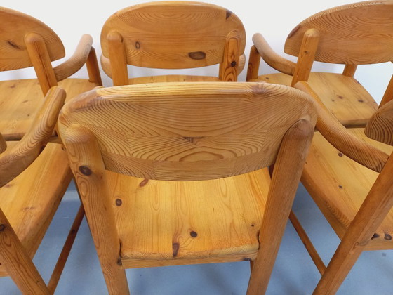 Image 1 of Set van 6 vintage Scandinavische Rainer Daumiller fauteuils van grenenhout uit de jaren 70.